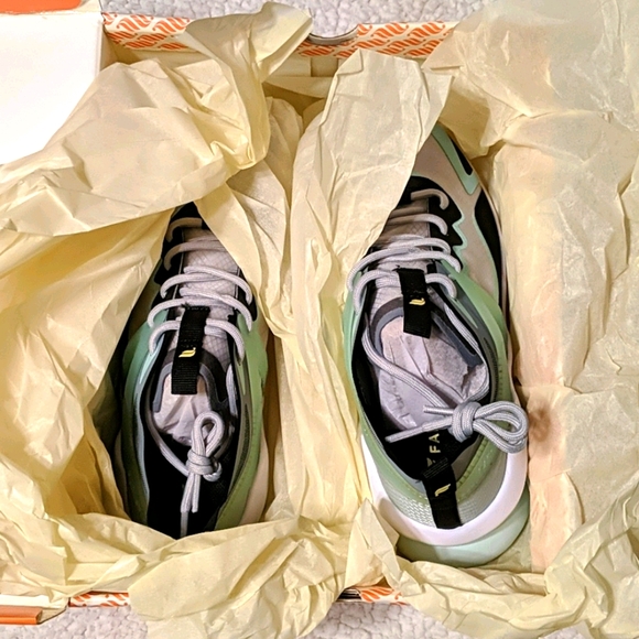 Fabletics Cheviot Performance Sneaker Mint NIB 6 - Picture 7 of 8